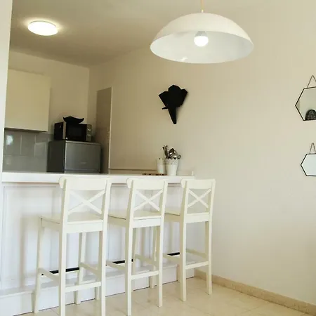 Paraiso Sun And Beach Apartment *